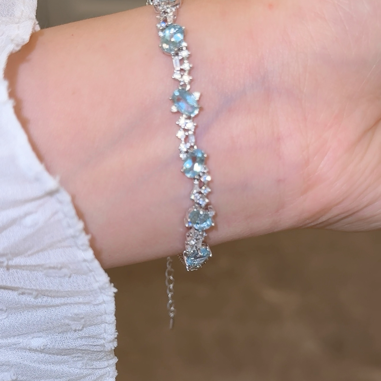 Exquisite Sterling Silver Blue Topaz Oval Bracelet with Extender Chain