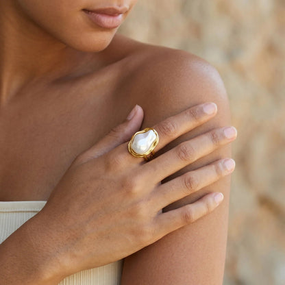 Charis Gold Pearl Ring