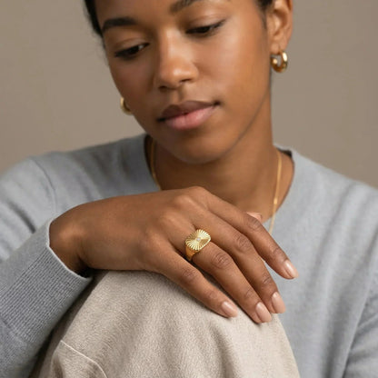 Aglaia Gold Ring