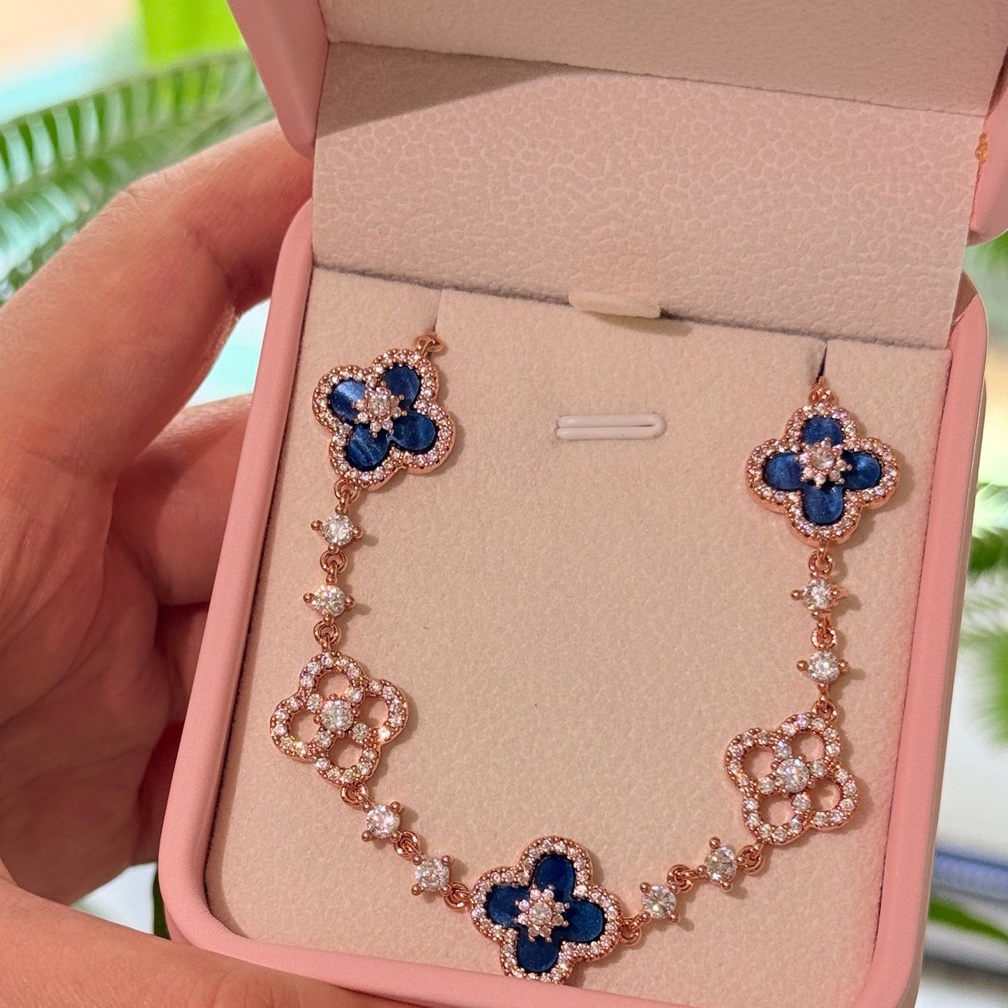 Sparkling Diamond Cut Cubic Zirconia Cleef Bracelet - 18K Gold Plated Adjustable